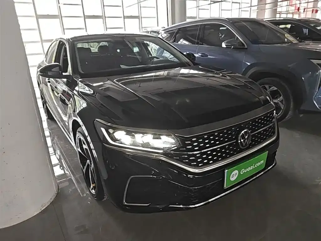 Volkswagen Passat — фото 10