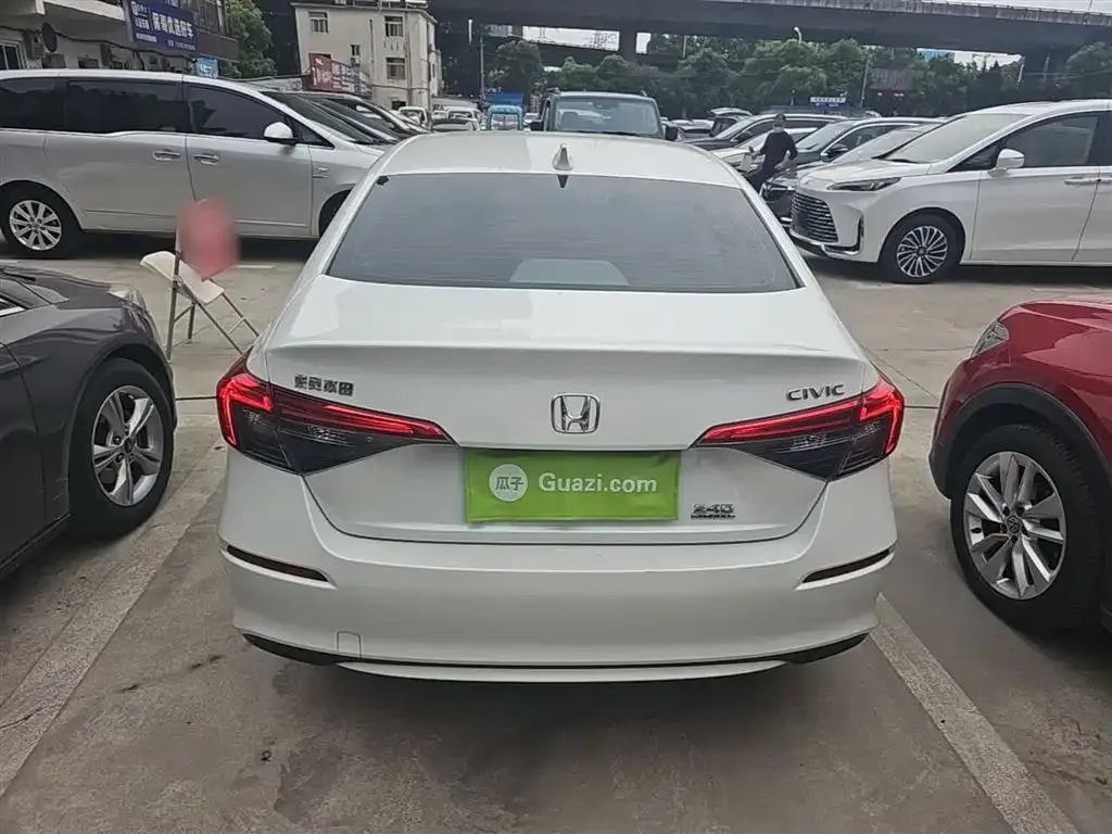 Honda Civic — фото 10