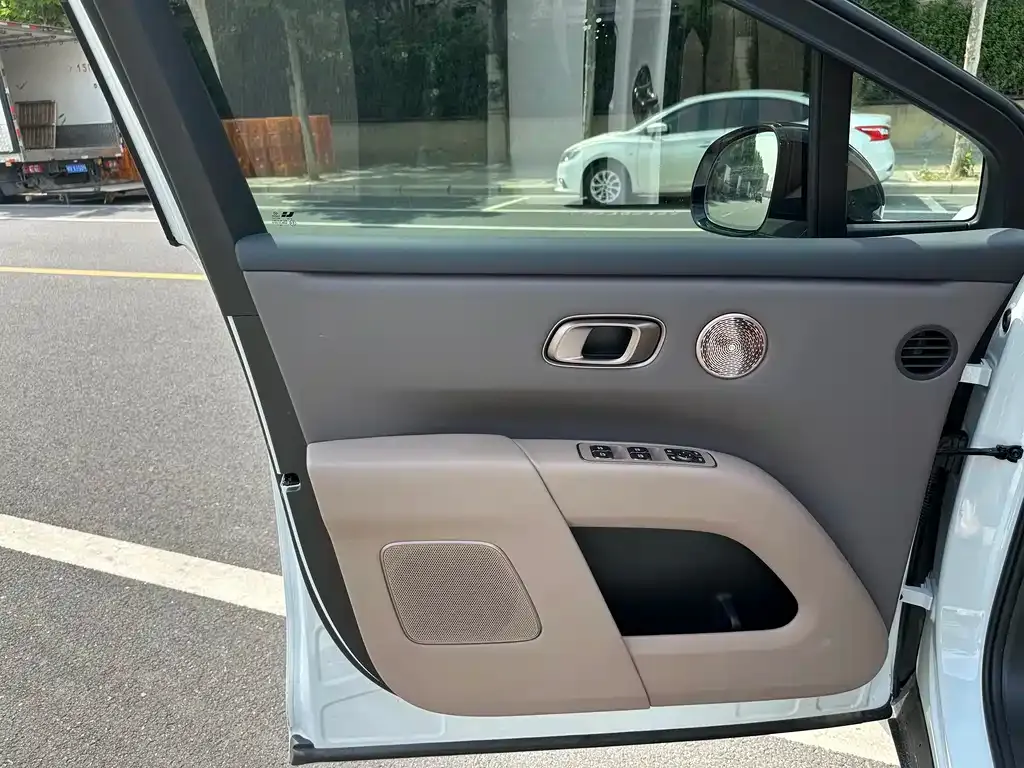 Li Auto i8 2025 из CN, фото 5