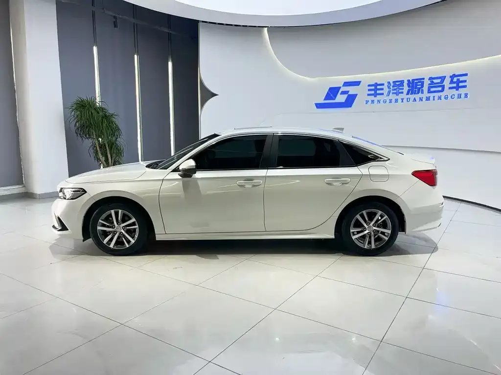 Honda Civic — фото 5