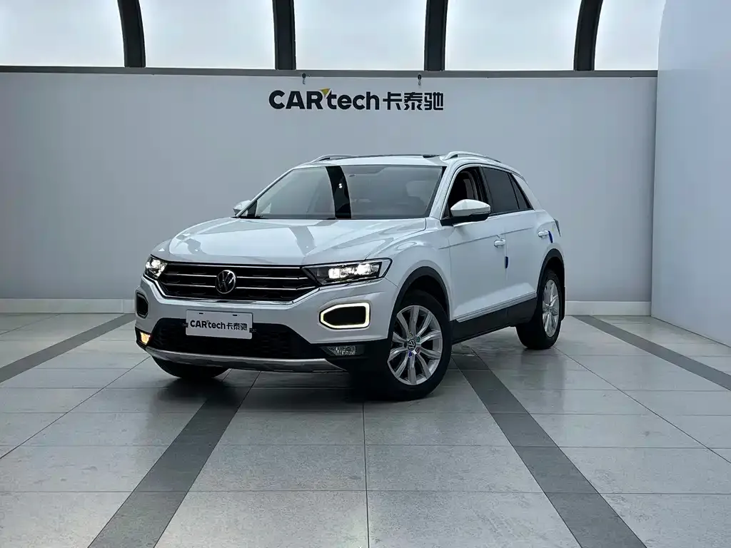 Volkswagen T-Roc — фото 1