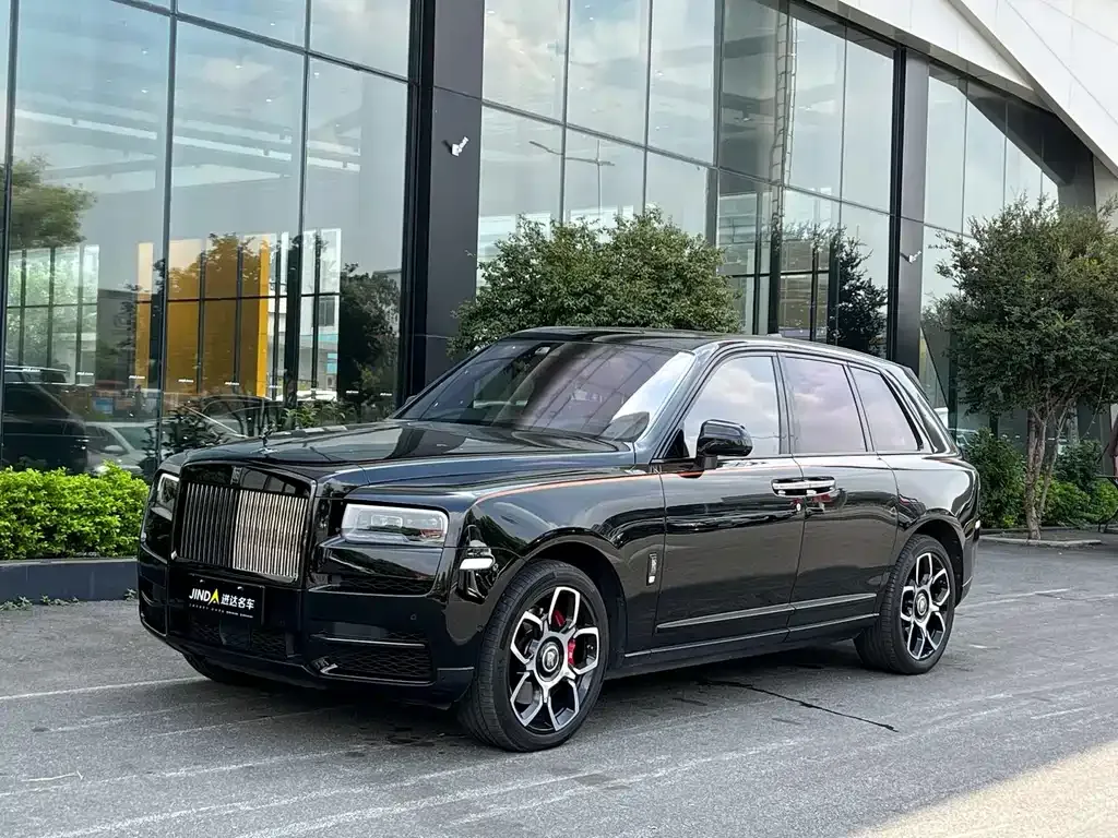 Rolls-Royce Cullinan — фото 1