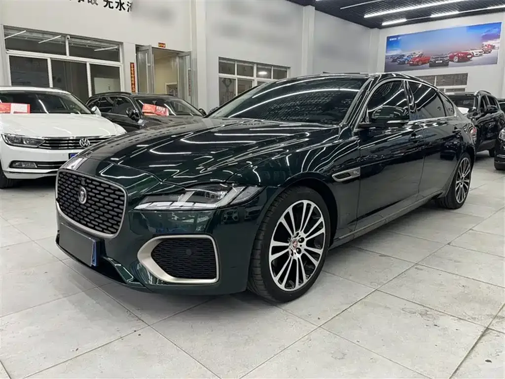 Jaguar XFL — фото 1