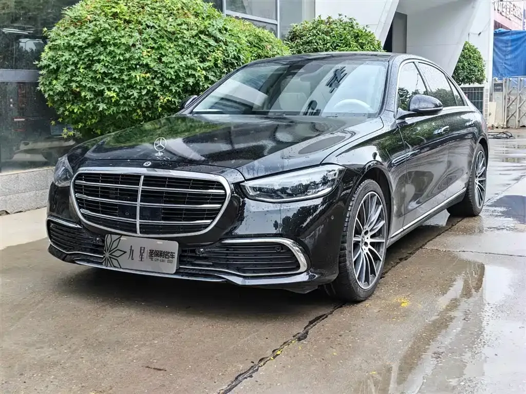 Mercedes-Benz S-Class — фото 1