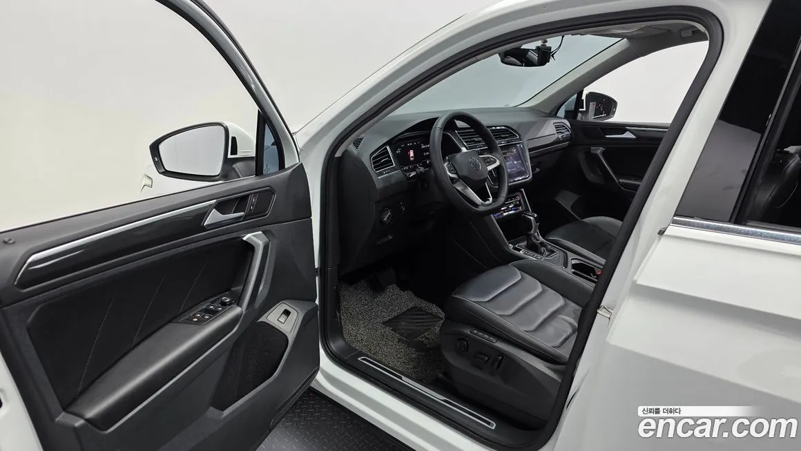 Volkswagen Tiguan — фото 5