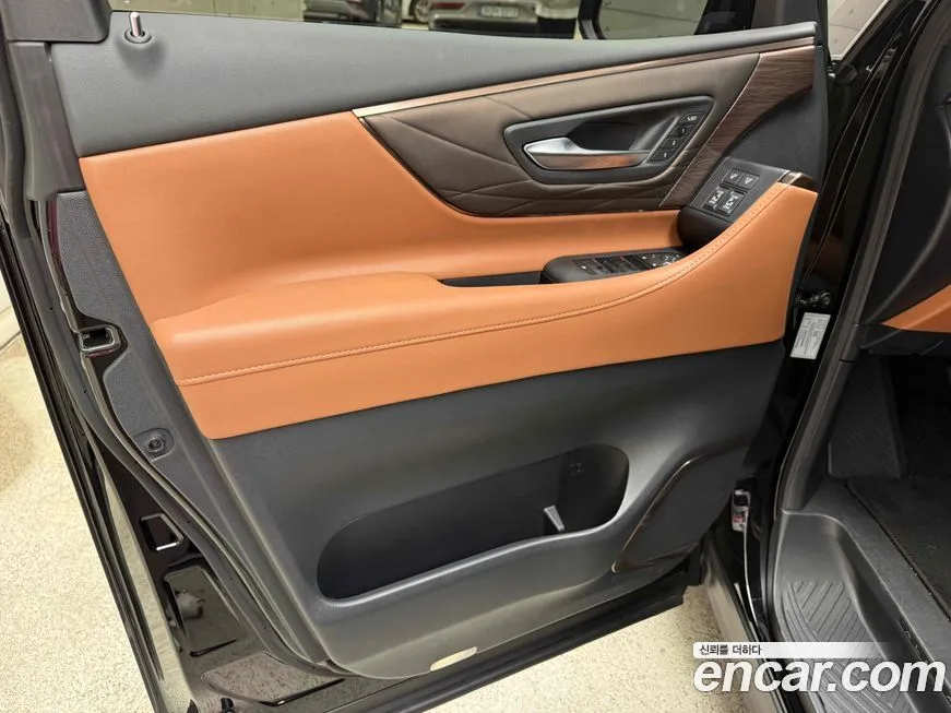 Toyota Alphard 2024 из KR, фото 6