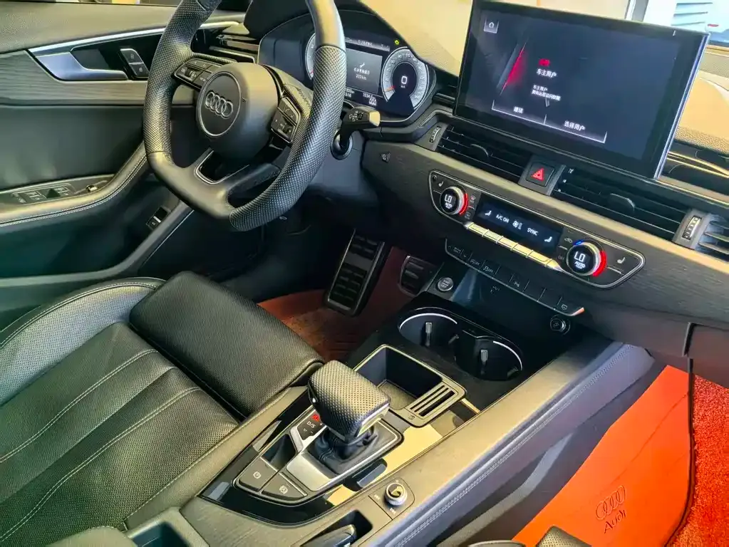 Audi A4L 2024 из CN, фото 5