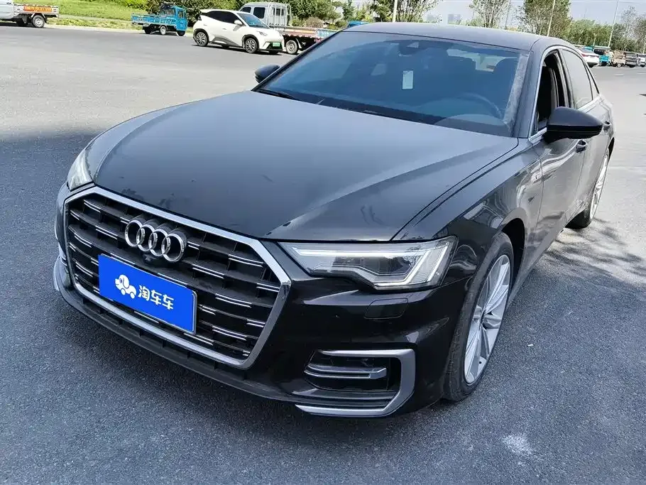 Audi A6L — фото 1