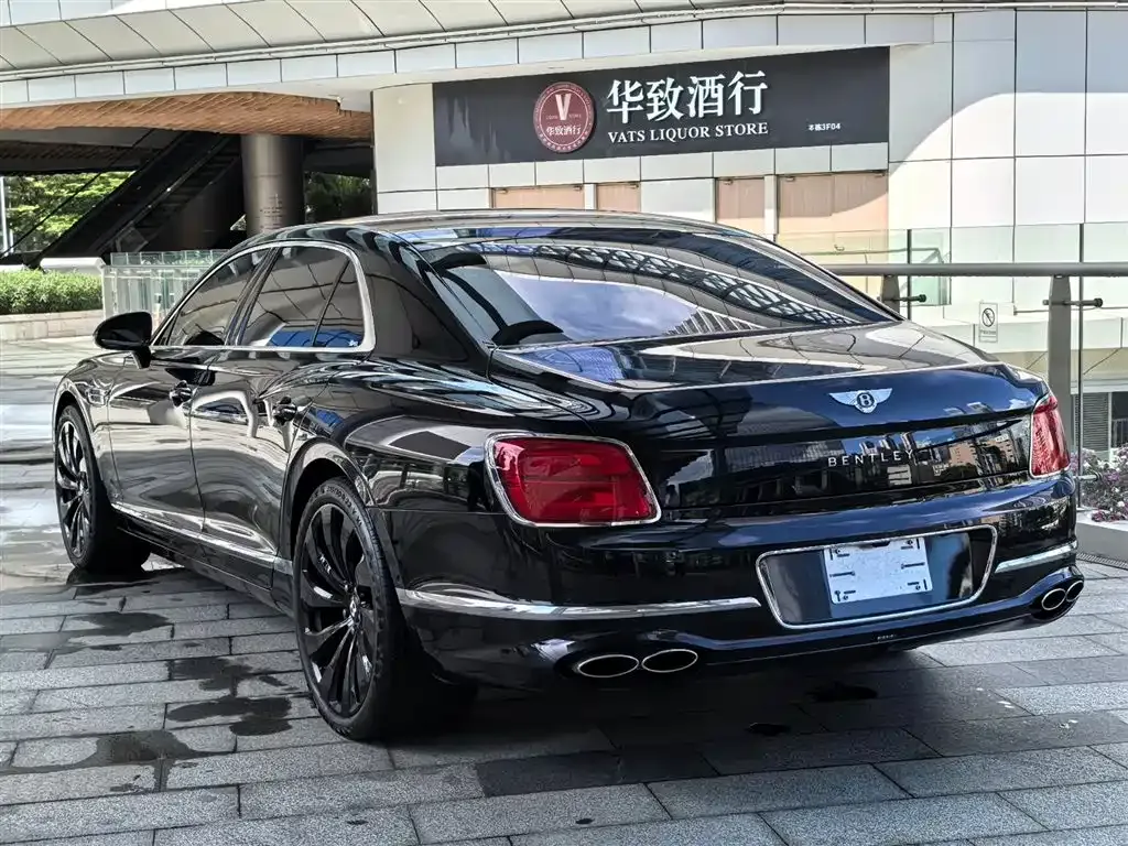 Bentley Flying Spur — фото 8