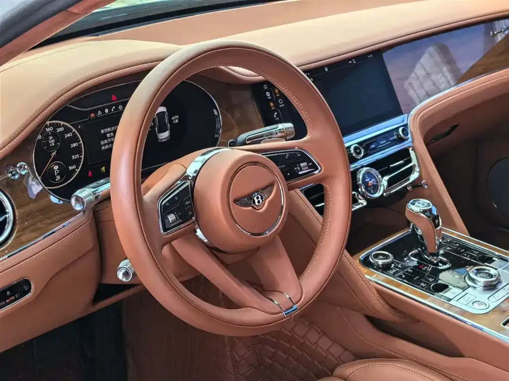 Bentley Flying Spur — фото 4