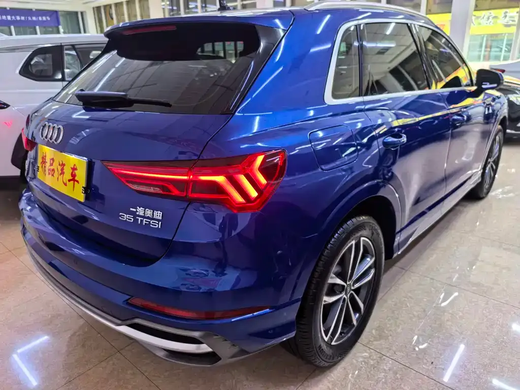 Audi Q3 — фото 4