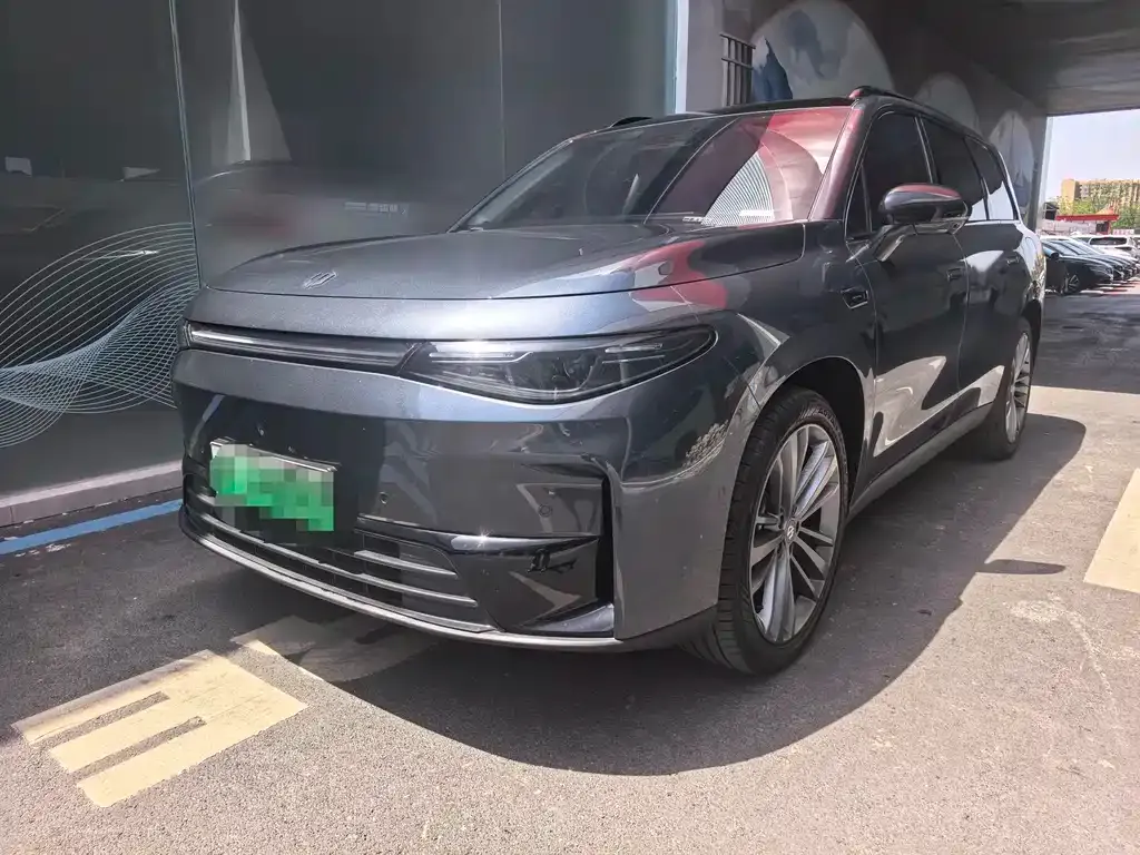 Leapmotor C16
