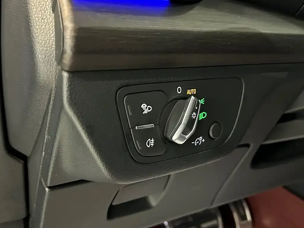 Audi Q5L 2021 из CN, фото 2