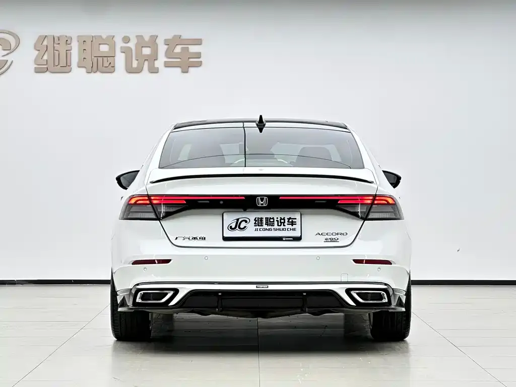 Honda Accord — фото 3