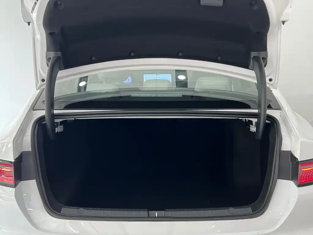 BYD Seal 05 DM-i — фото 4