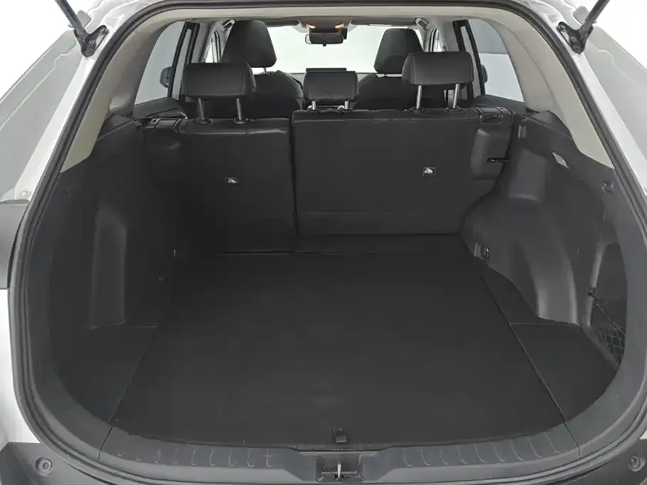 Toyota RAV4 — фото 7