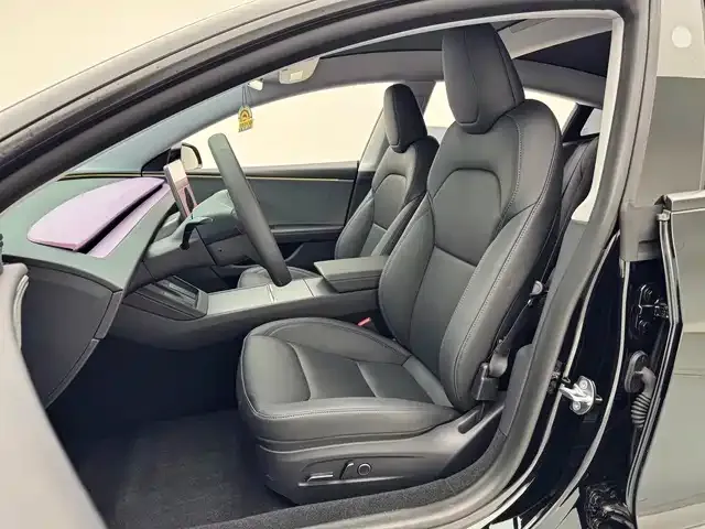 Tesla Model 3 — фото 10