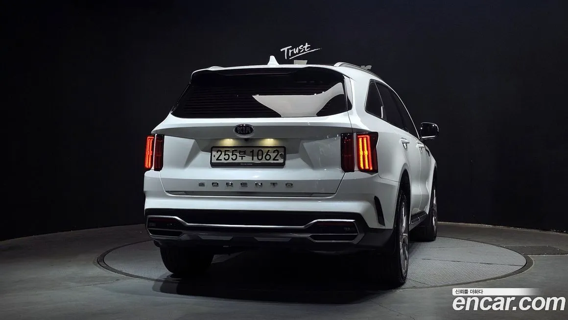 Kia Sorento — фото 8