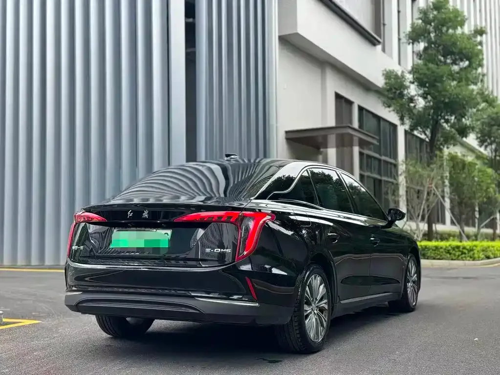 Hongqi E-QM5 — фото 8