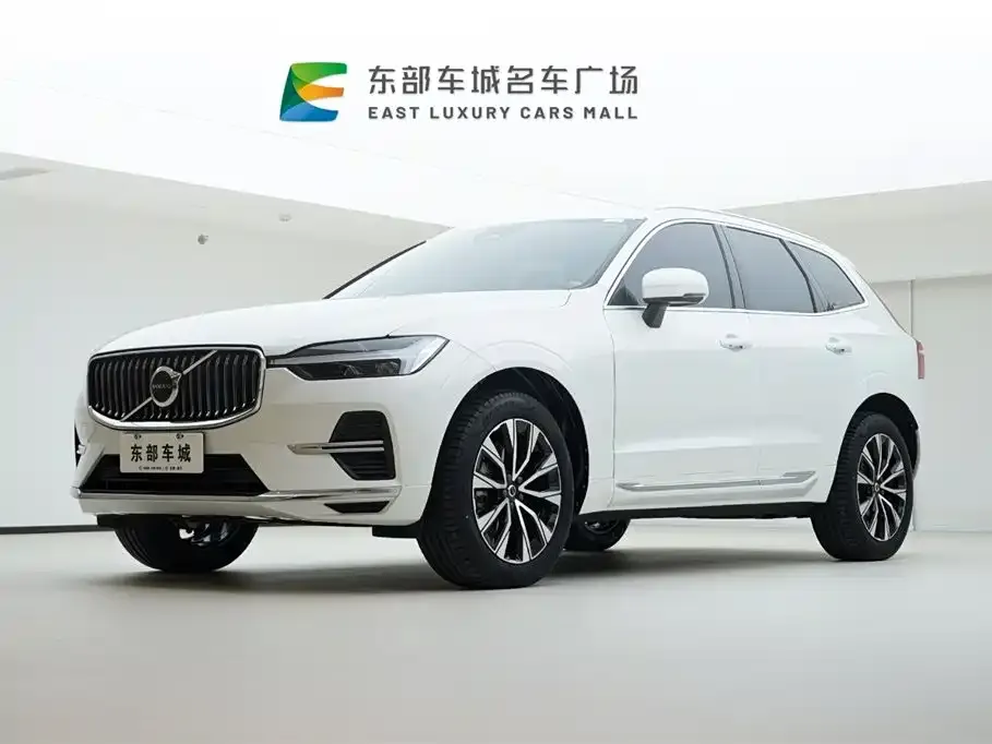 Volvo XC60 — фото 1