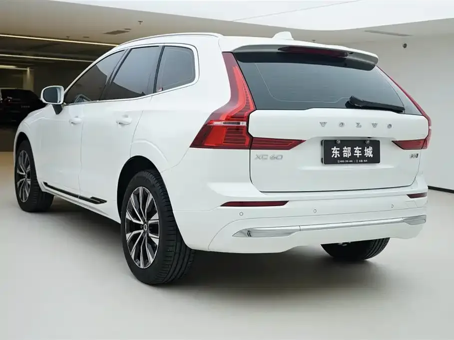 Volvo XC60 — фото 4