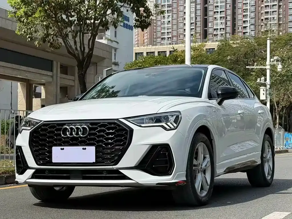 Audi Q3 Sportback — фото 1