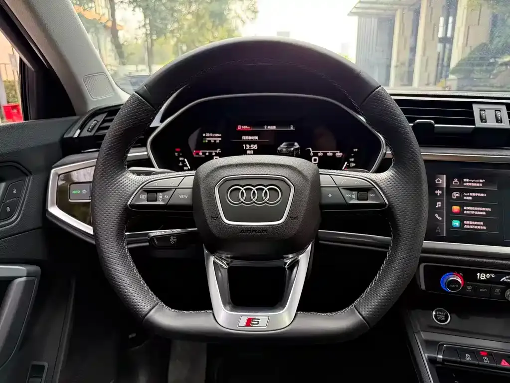 Audi Q3 Sportback — фото 8