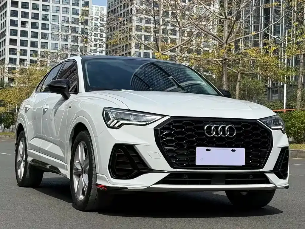 Audi Q3 Sportback — фото 10