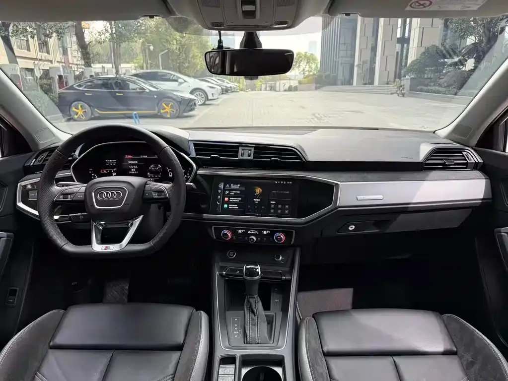 Audi Q3 Sportback — фото 7
