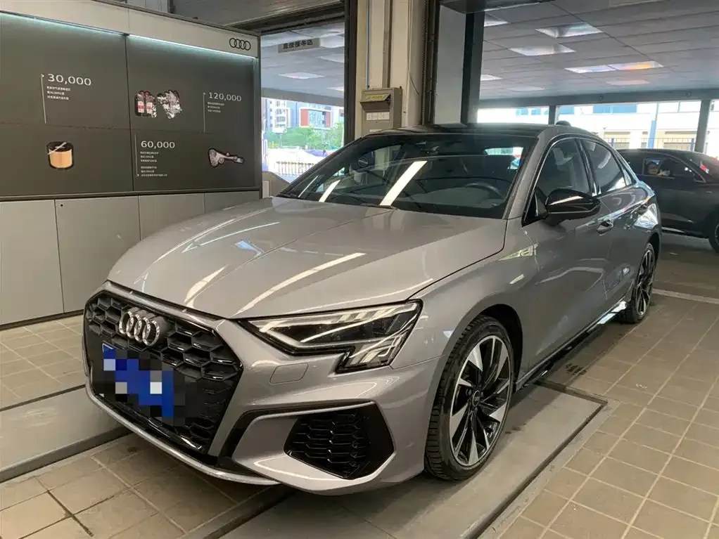 Audi A3 — фото 1