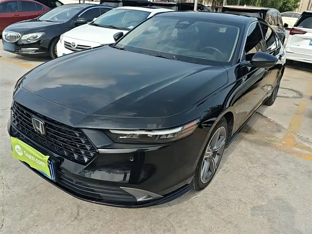 Honda Accord — фото 1