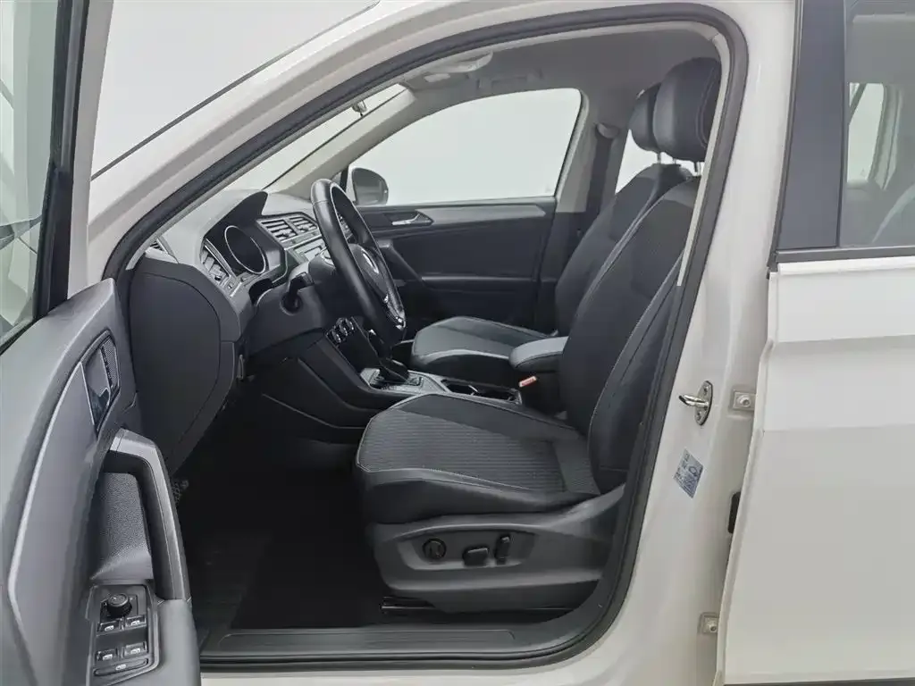 Volkswagen Tiguan L 2021 из CN, фото 9