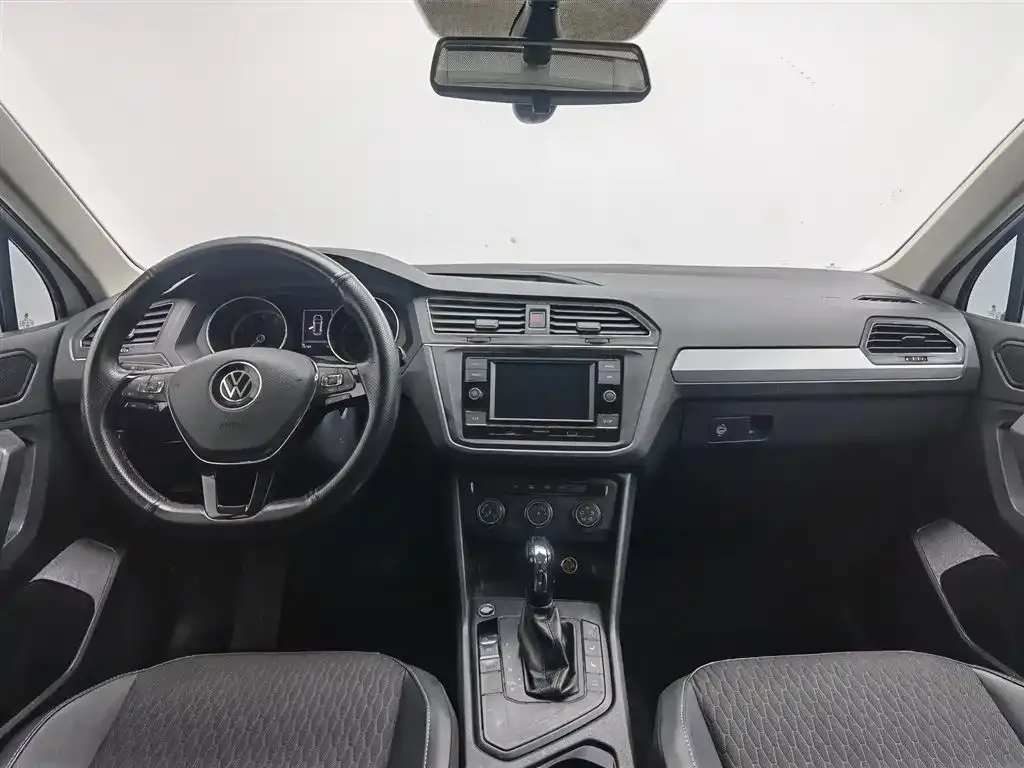 Volkswagen Tiguan L 2021 из CN, фото 4