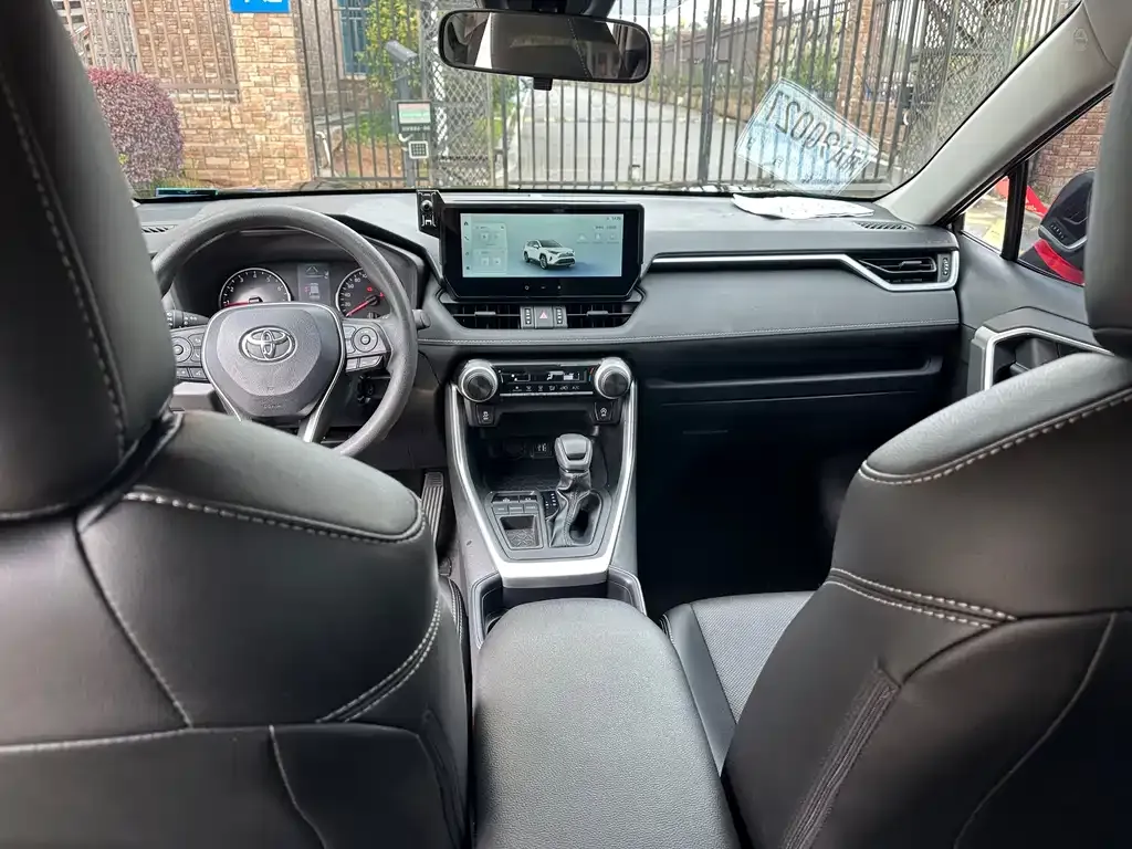 Toyota RAV4 2023 из CN, фото 5