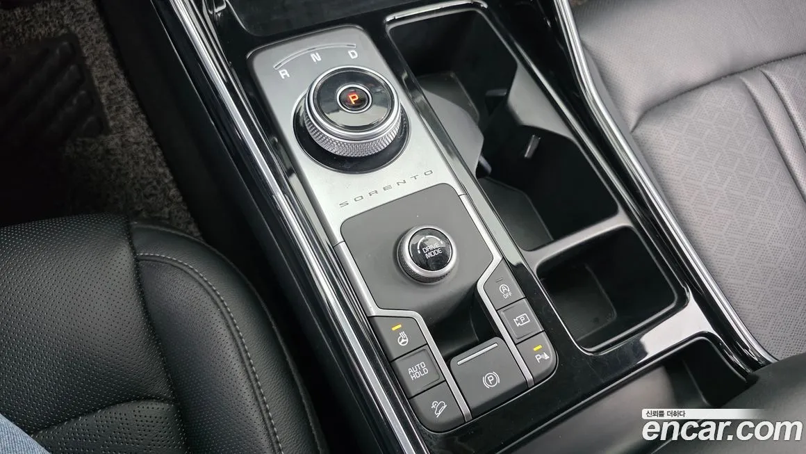 Kia Sorento — фото 9