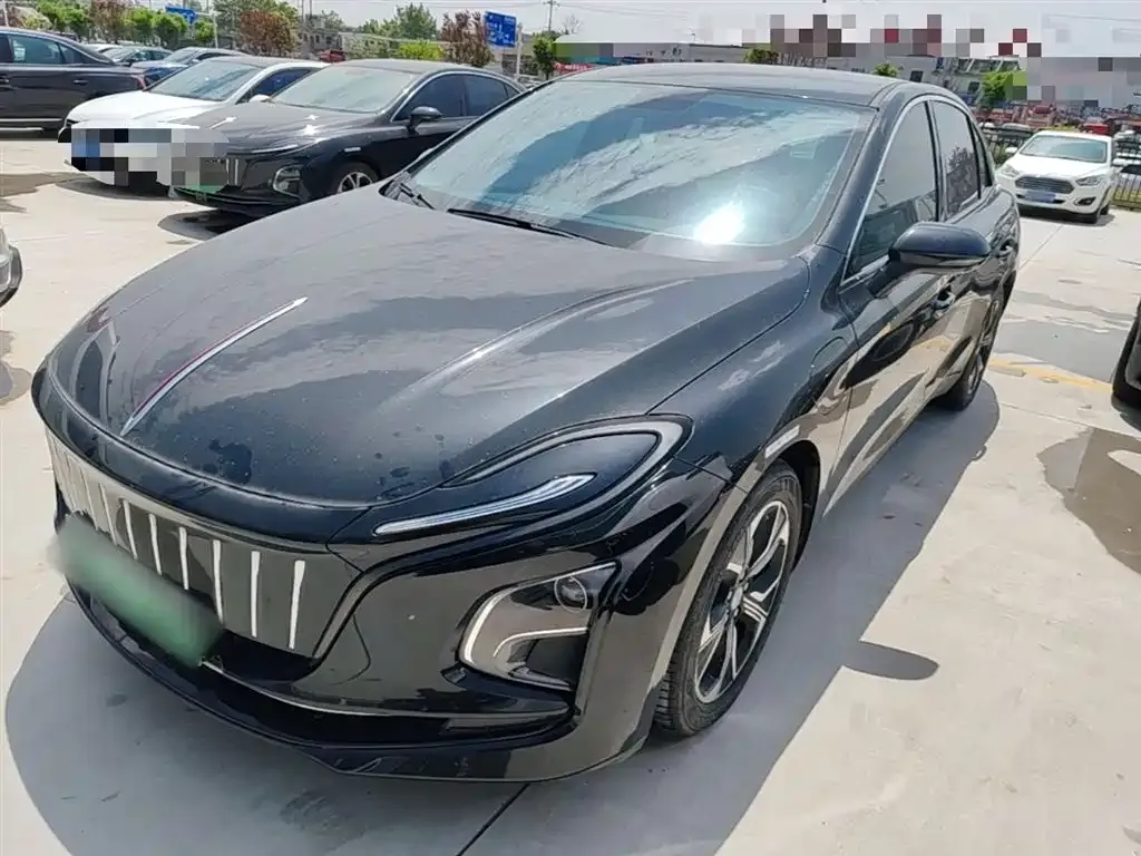 Hongqi E-QM5 — фото 9