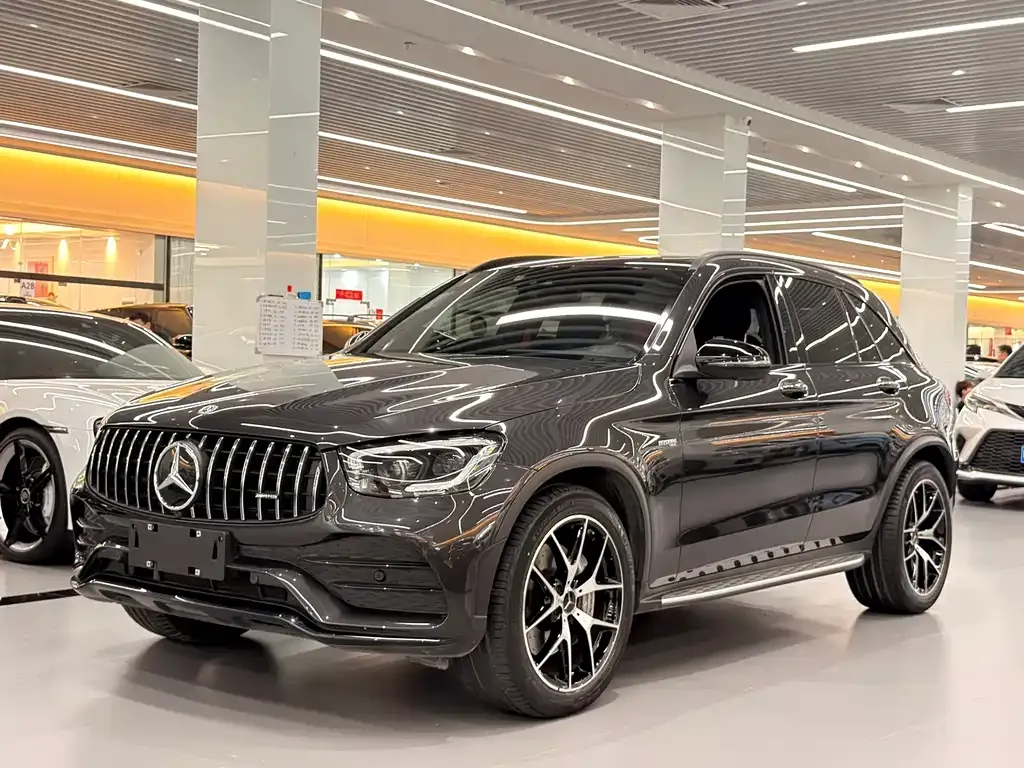 Mercedes-Benz GLC AMG — фото 1