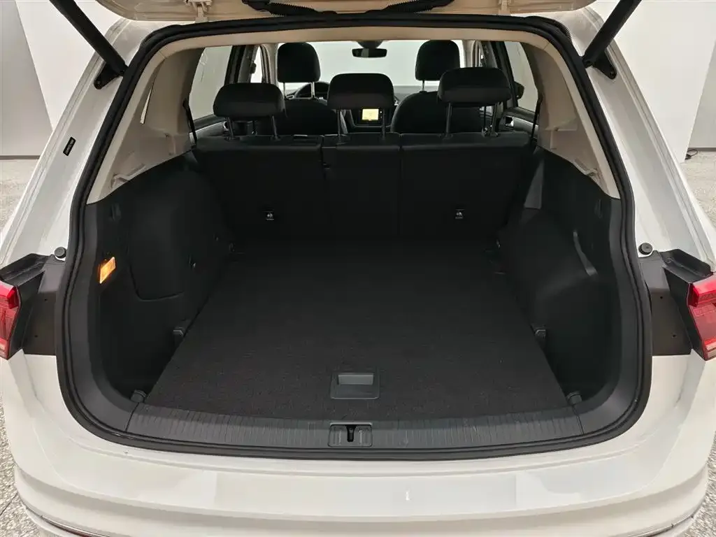 Volkswagen Tiguan L New Energy 2021 из CN, фото 3