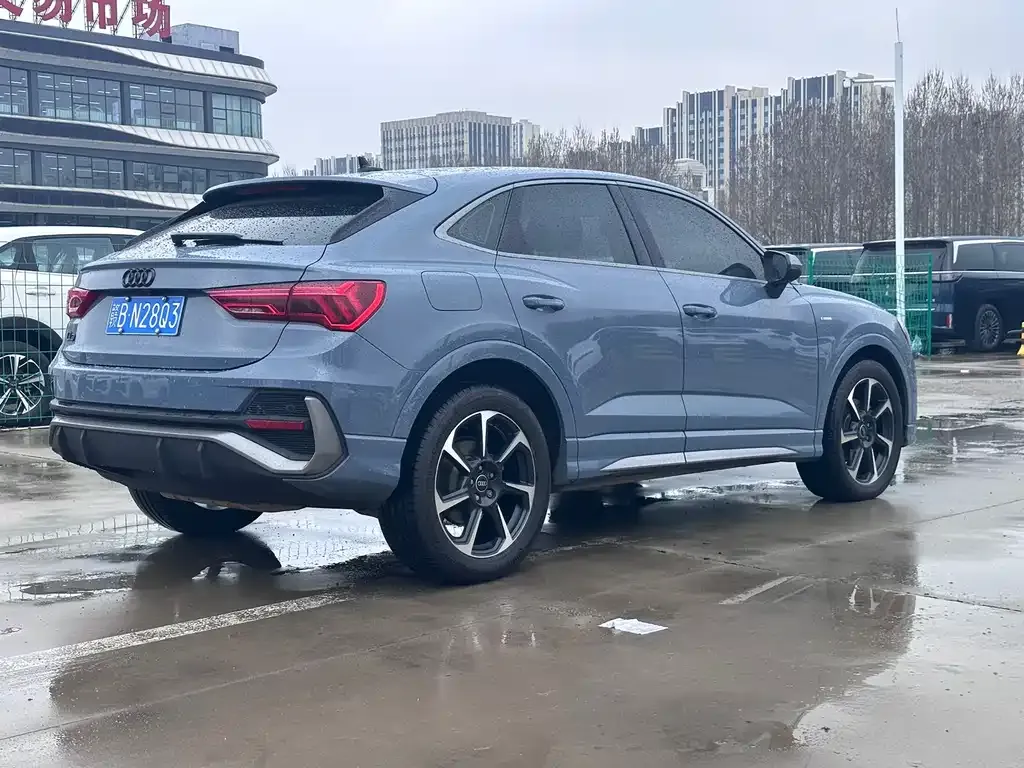 Audi Q3 Sportback — фото 5