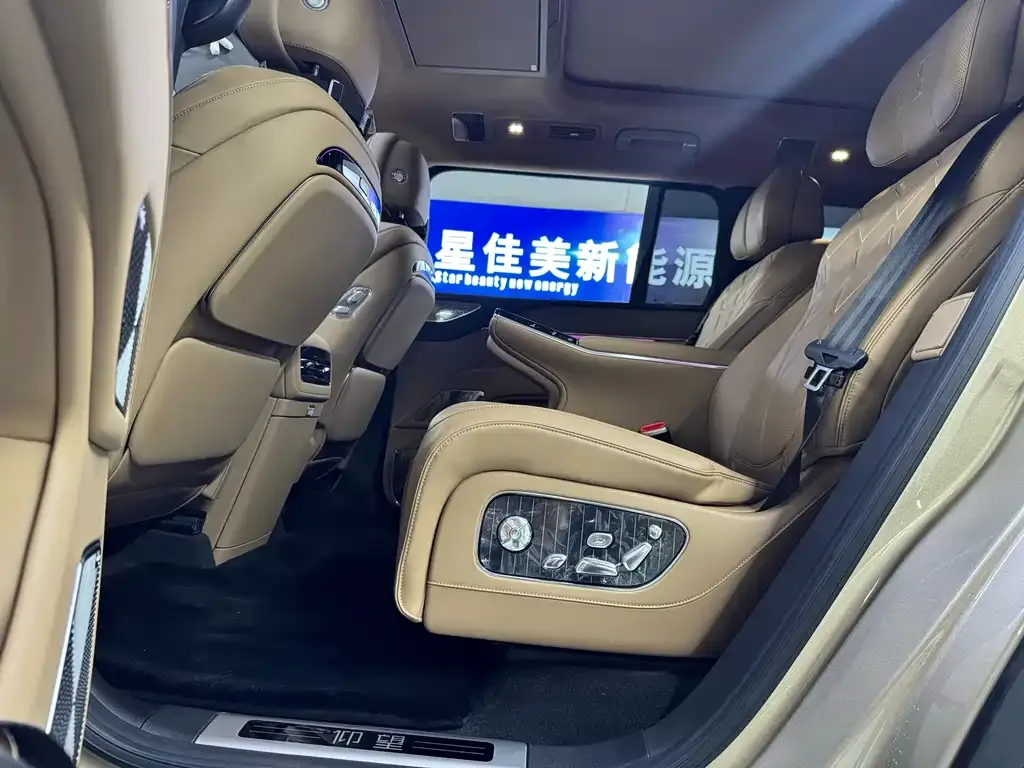 Yangwang U8 L 2025 из CN, фото 4