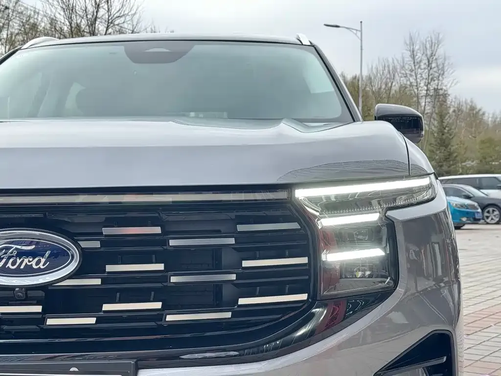 Ford Edge — фото 3