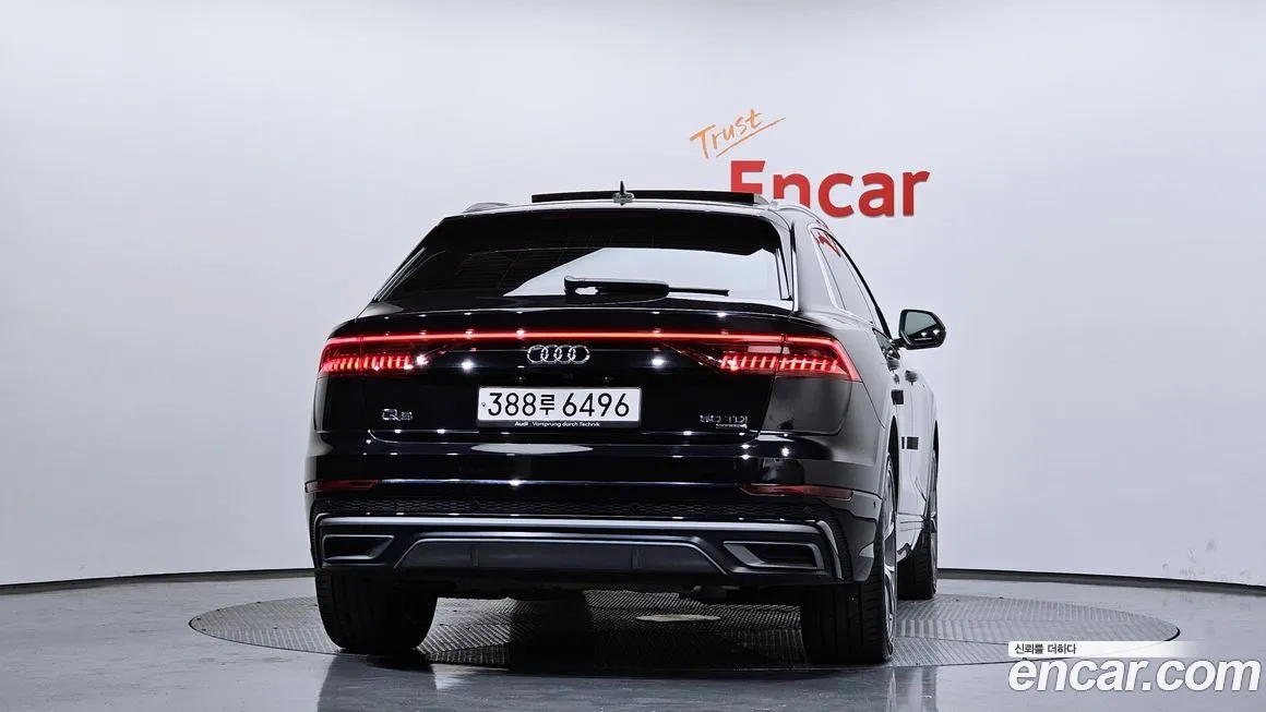 Audi Q8 — фото 4