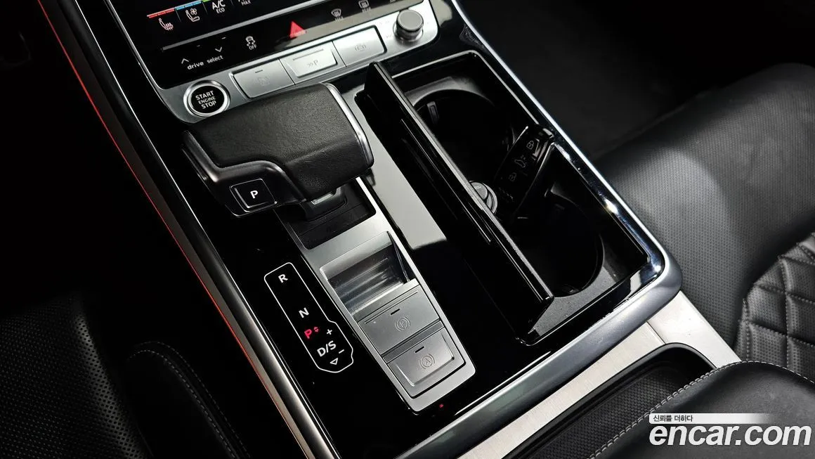 Audi Q8 — фото 7
