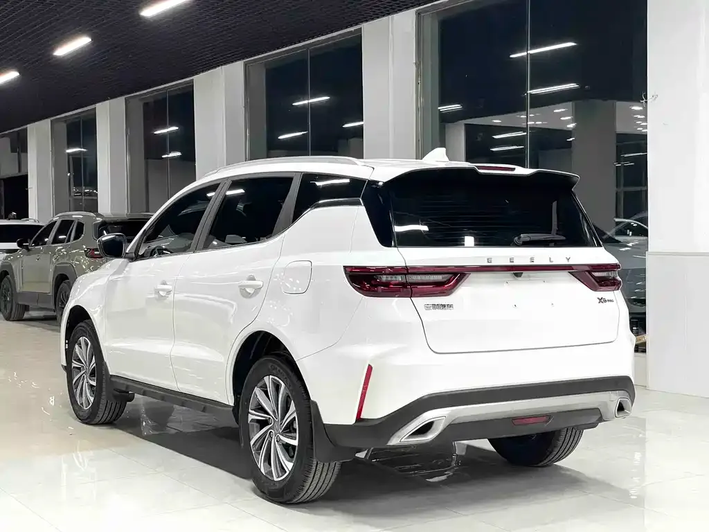 Geely Vision X6 — фото 10
