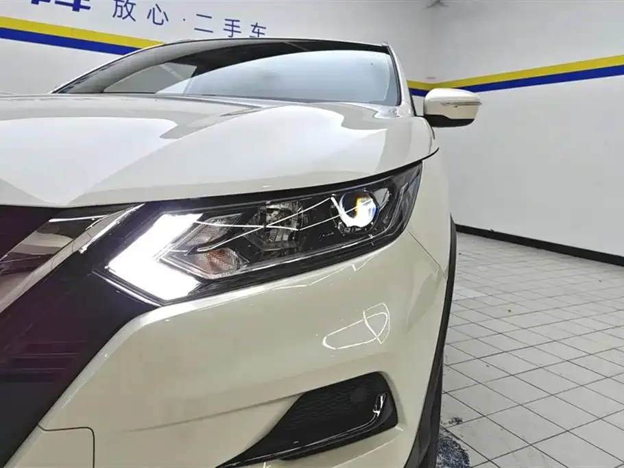 Nissan Qashqai — фото 2