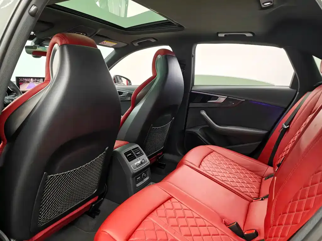 Audi S4 2023 из CN, фото 8