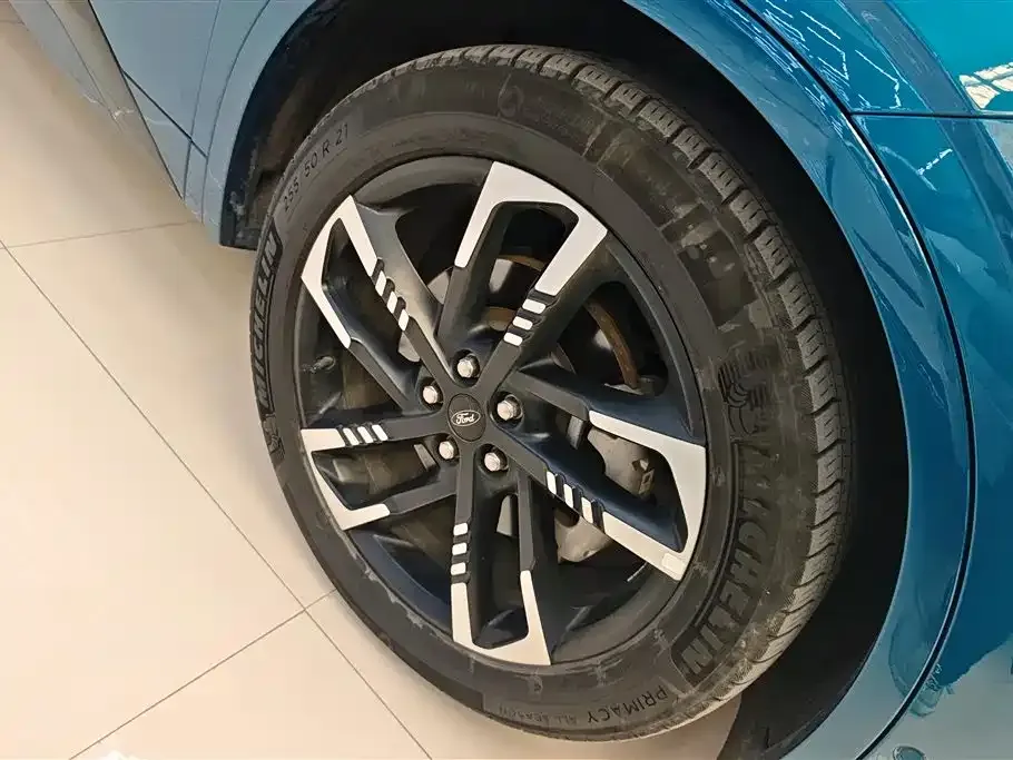 Ford Edge — фото 4
