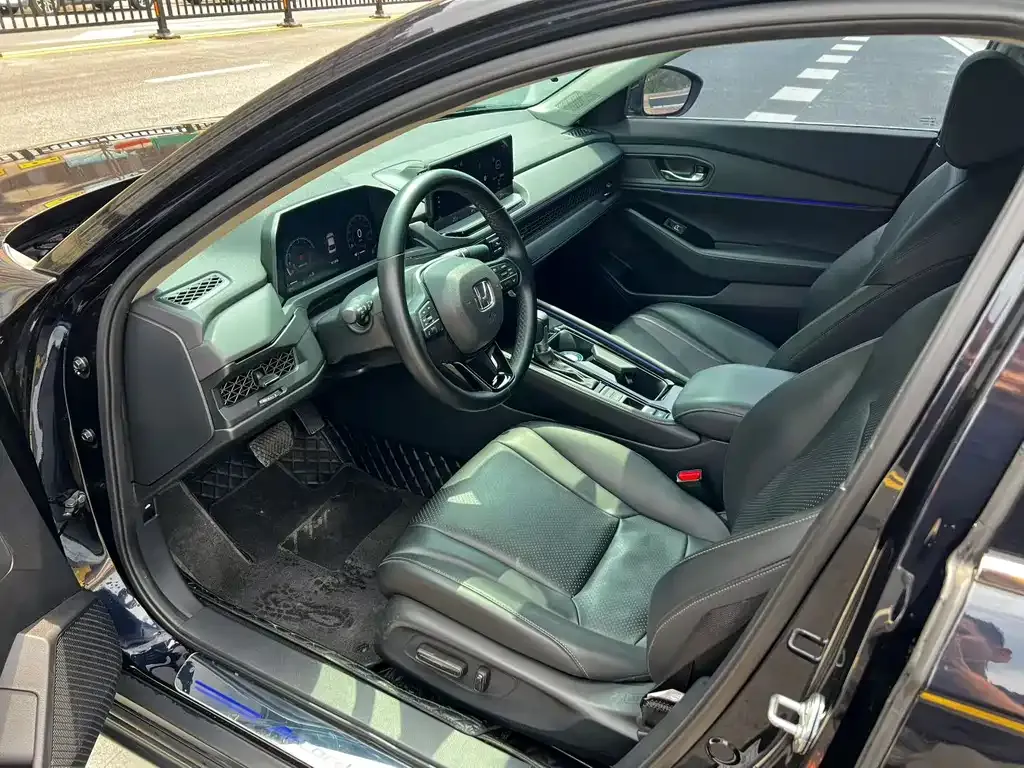 Honda Accord — фото 5