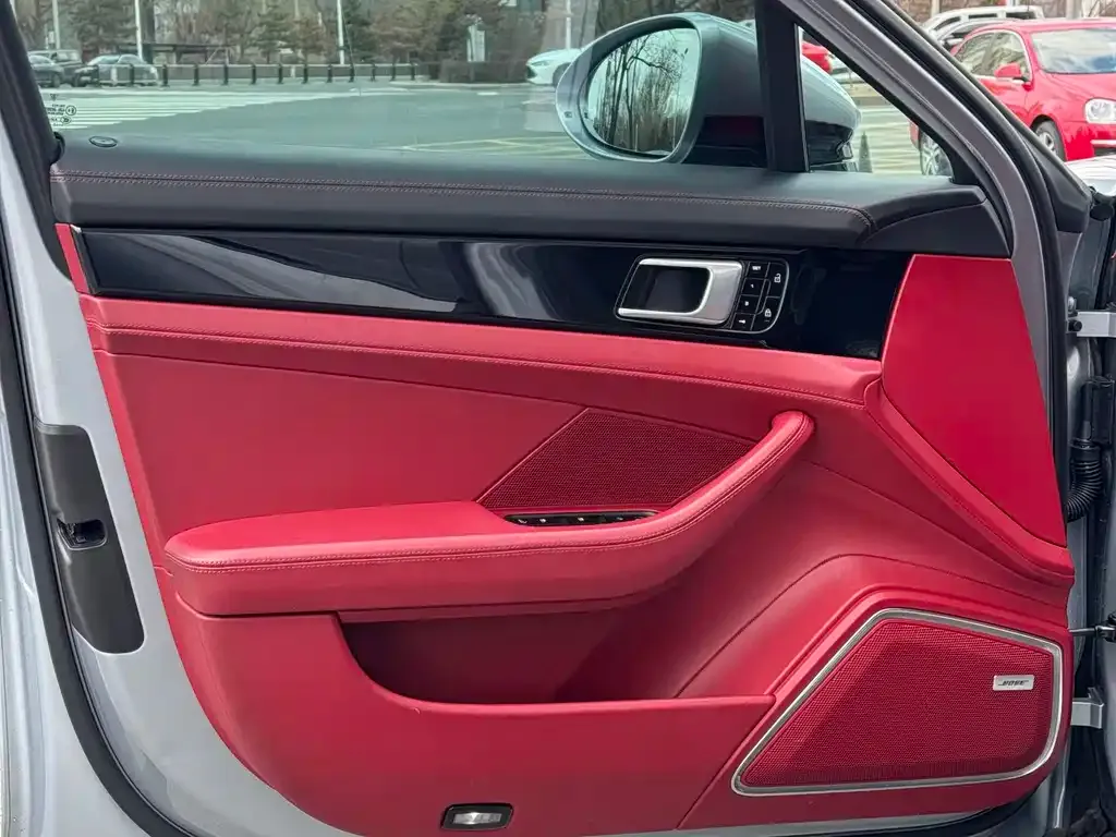 Porsche Panamera Hybrid 2022 из CN, фото 2