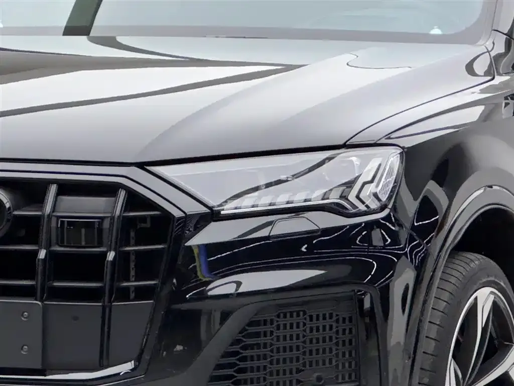 Audi SQ7 2024 из CN, фото 6